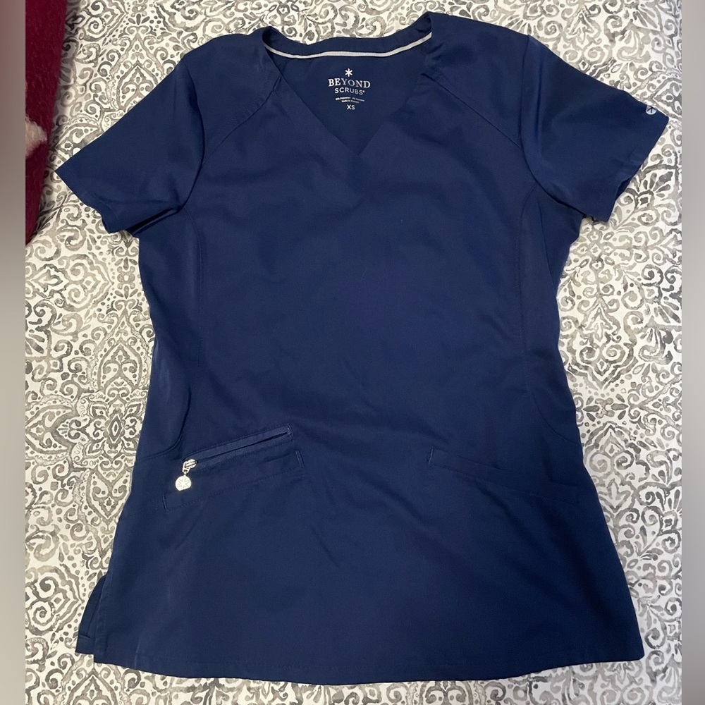 Beyond Scrubs Top (Navy Blue)